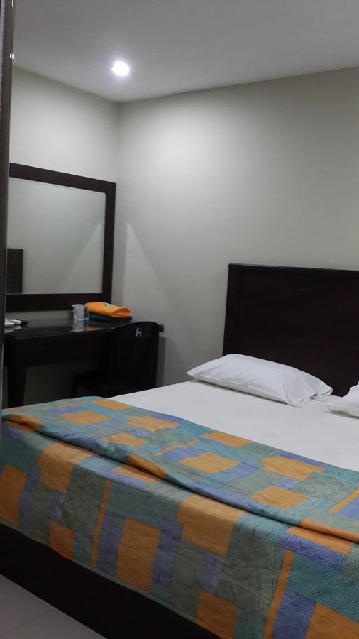 Leon Inn Jodoh Square Batam Ngoại thất bức ảnh